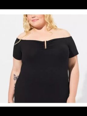 Torrid Foxy U-Bar Off-Shoulder Black Plus Size Top Size 2